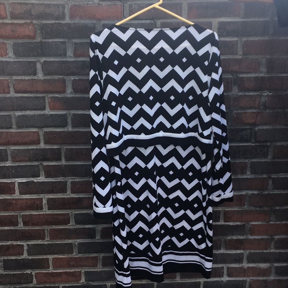 Dress - Picture 4 of 5